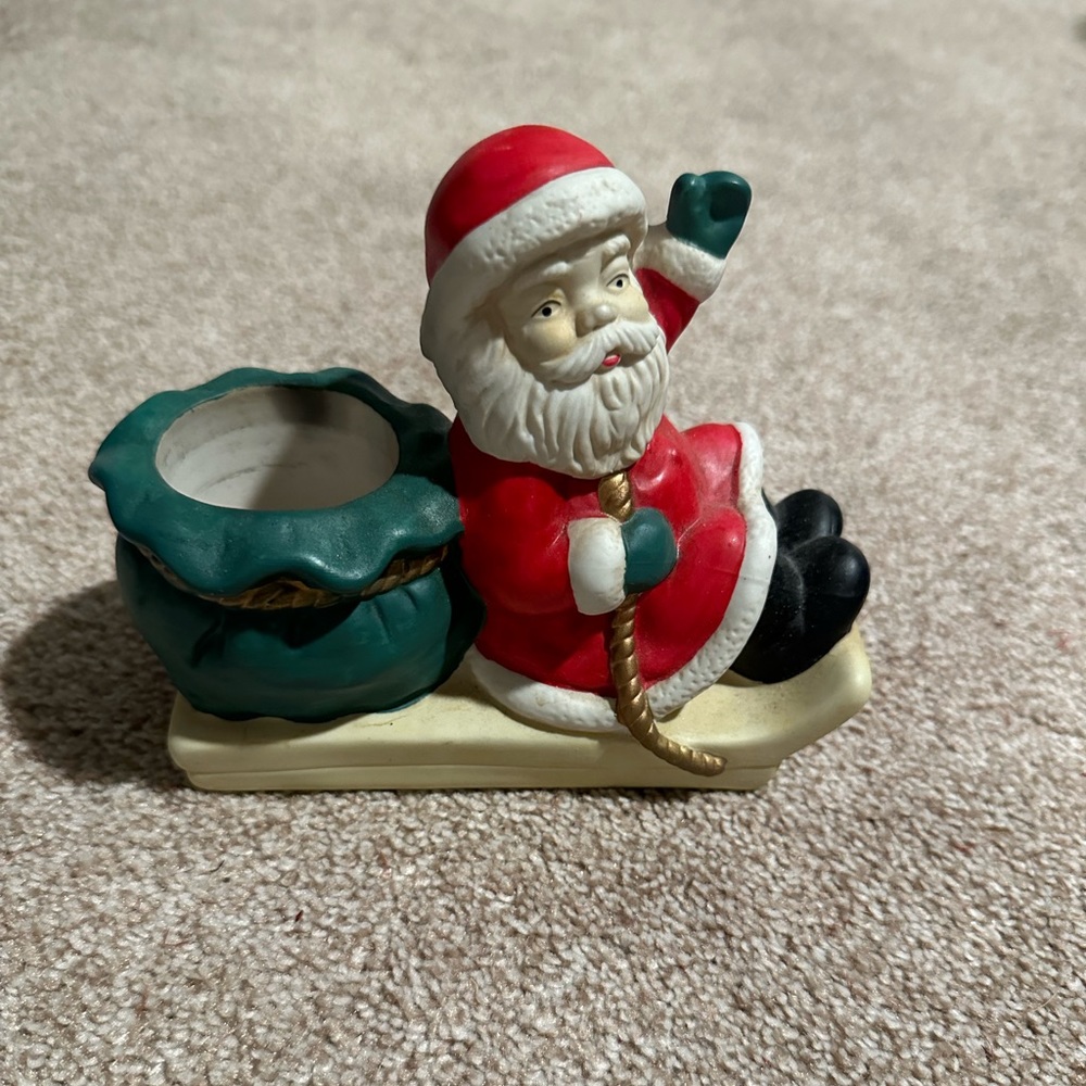 Santa 'N Sleigh Partylite Votive/Tealight
Holder